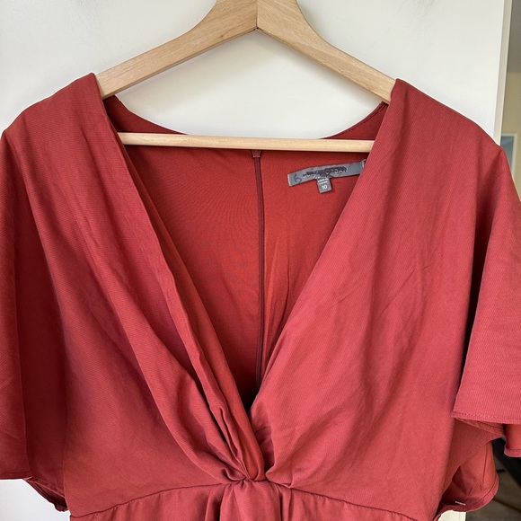 NEW Julia Jordan Flutter Sleeve Twist Front Dress - Picture 5 of 9